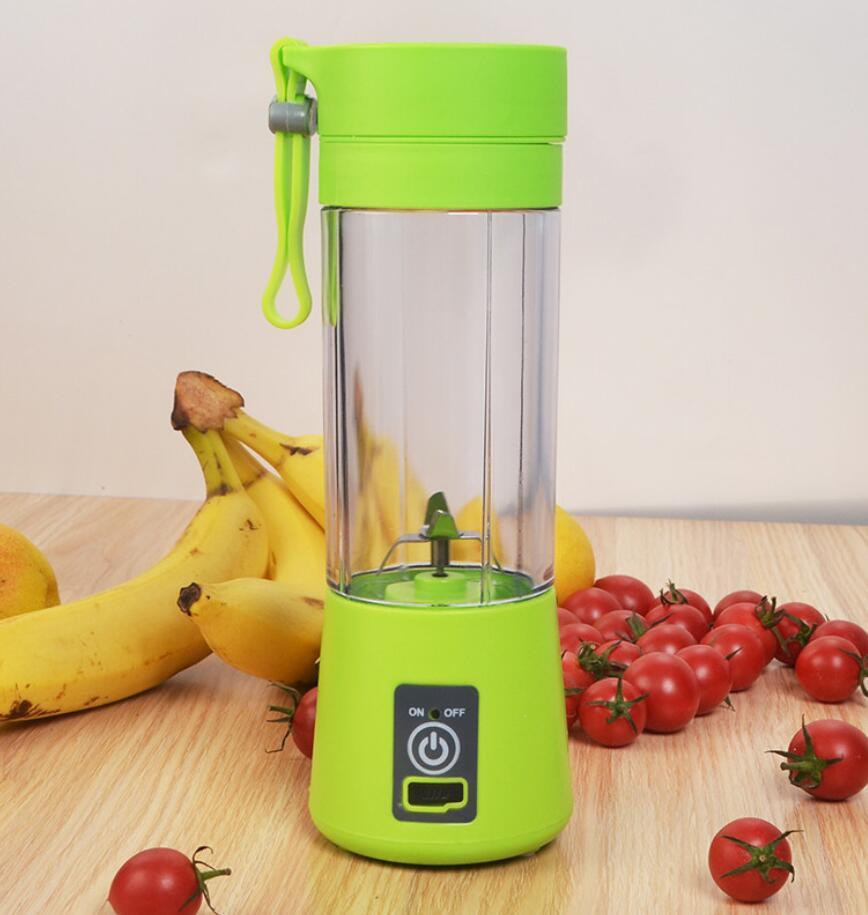 Grab-and-Go Smoothies: Rechargeable Mini Blender/Juicer