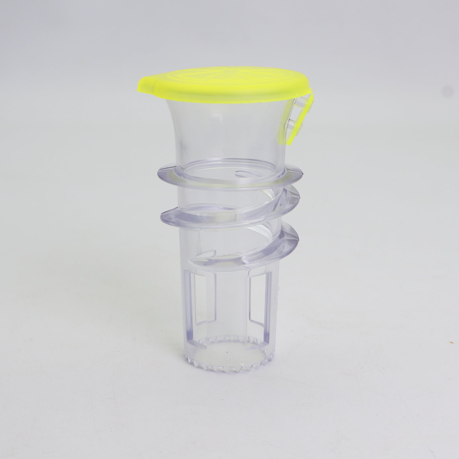 Zing in Seconds: Manual Citrus Squeezer