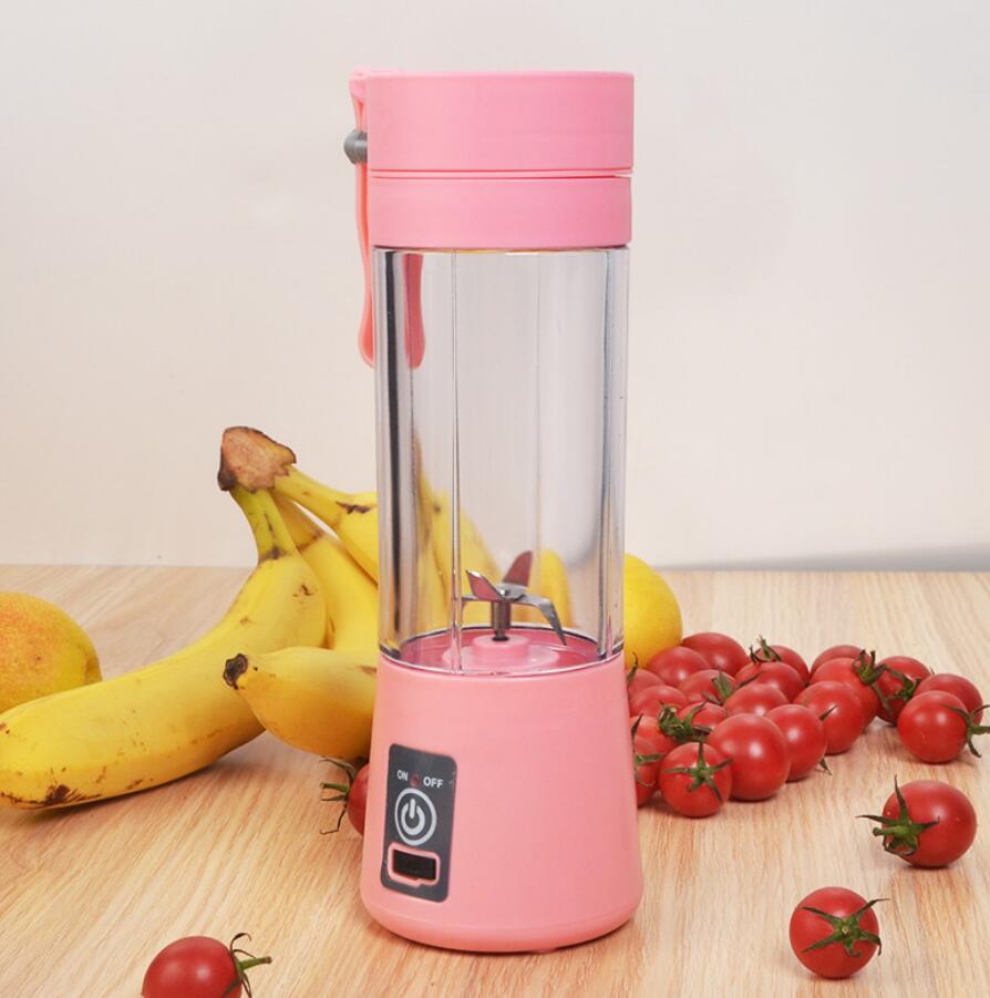 Grab-and-Go Smoothies: Rechargeable Mini Blender/Juicer